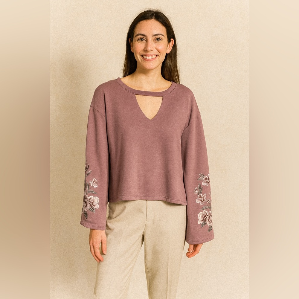 Almost Famous Blush Pink Cut Out Embroidered Flower Bell Sleeves Sweater Sz L
